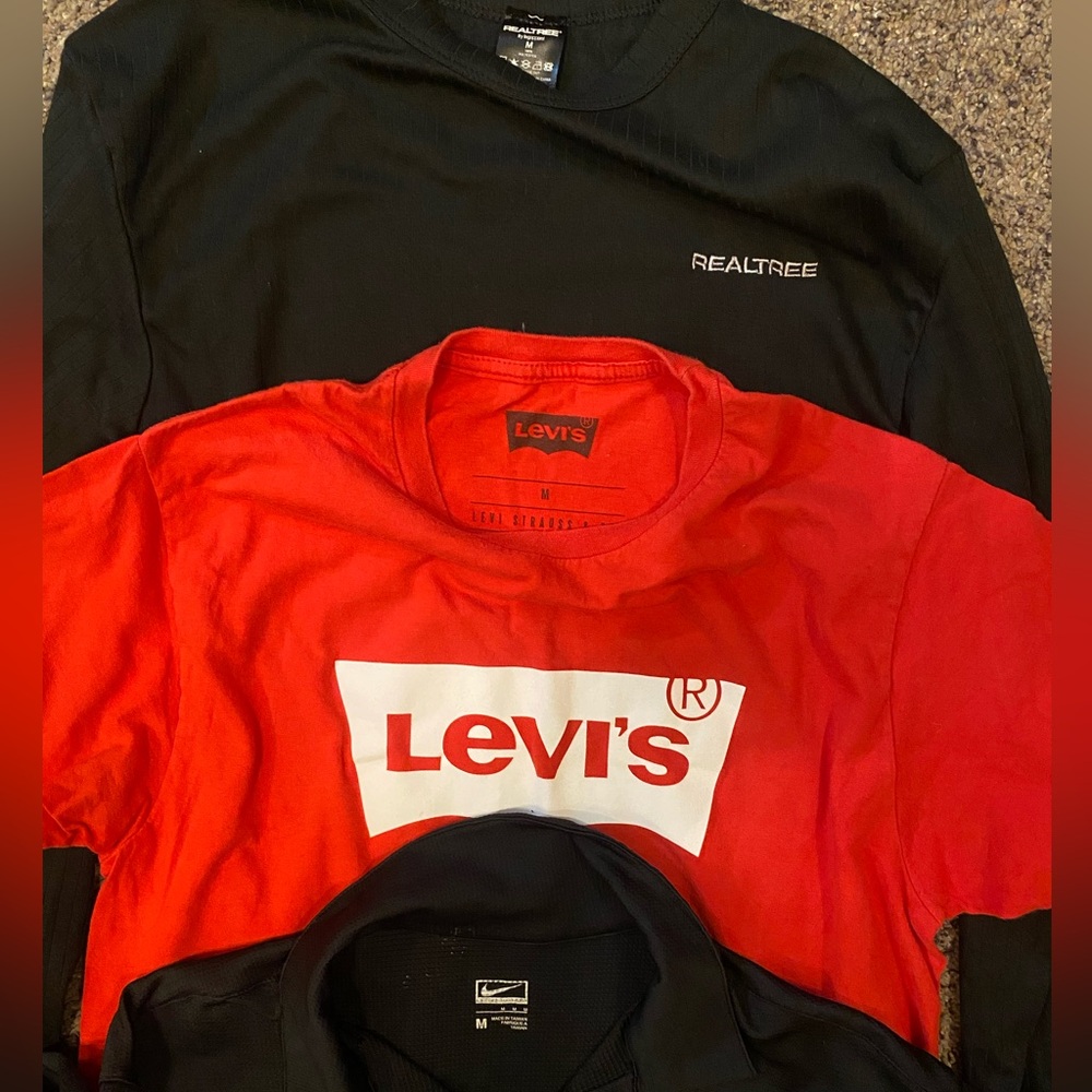 Men’s shirts size medium